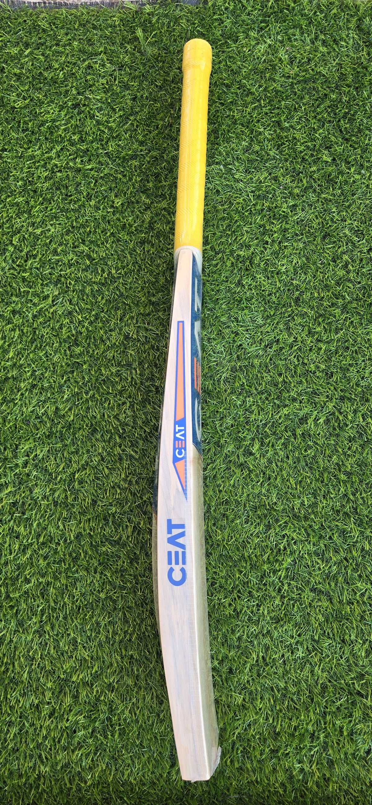 CEAT Rohit Sharma Edition Kashmir Willow cricket bat product photo 4