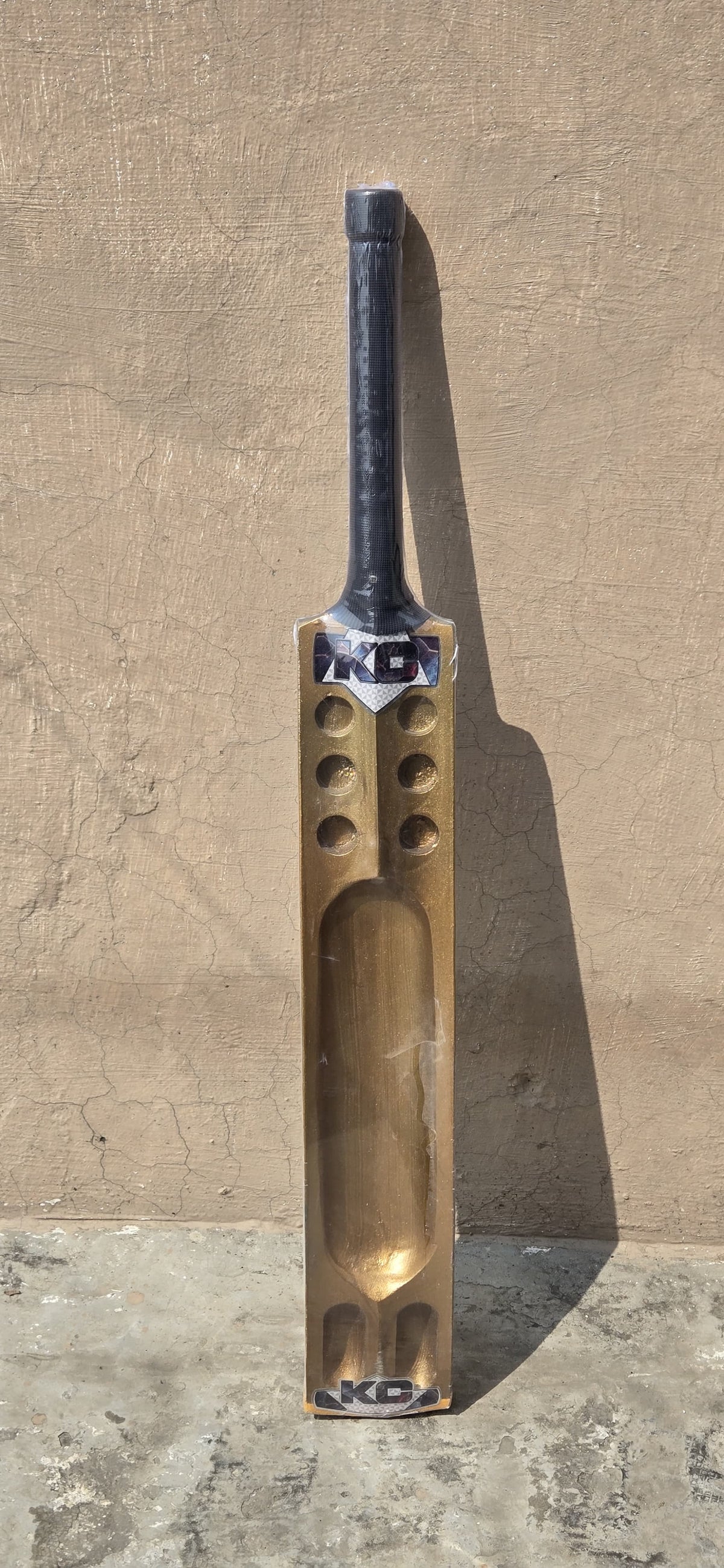 Additional product view of the KC gold scoop cricket bat