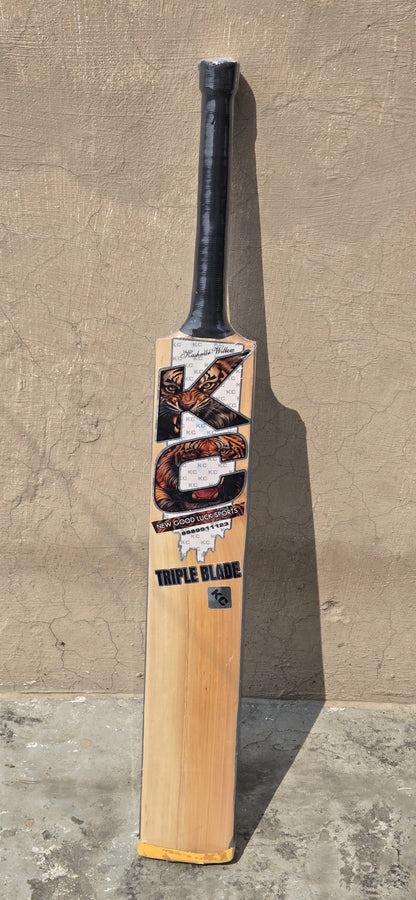 Close-up product view of the No Mercy KC Destroyer scoop cricket bat
